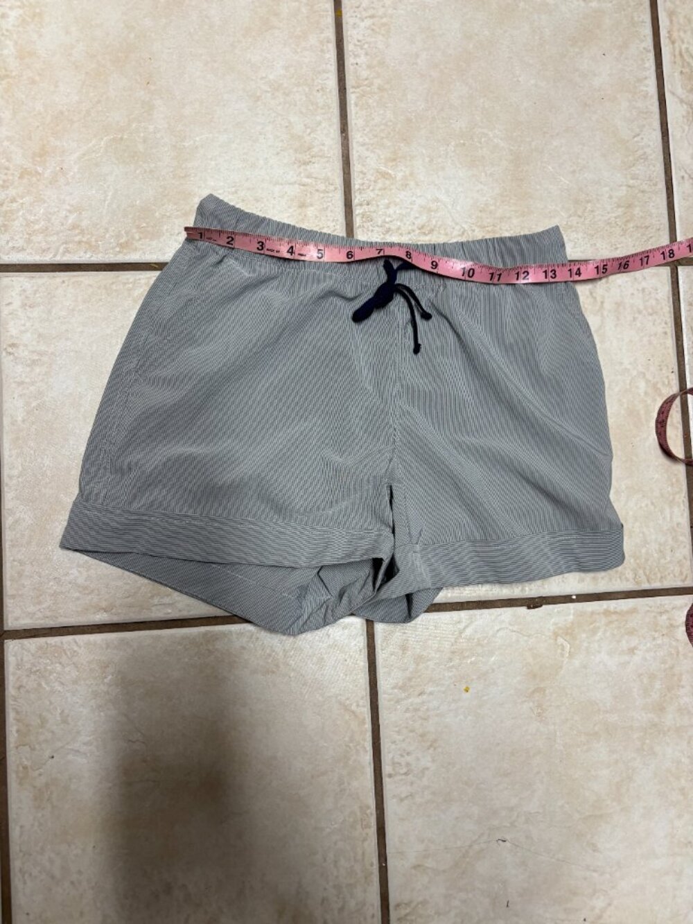 Athleta beachside stripe drawstring shorts in grey and white stripe womens xs - Picture 6 of 7